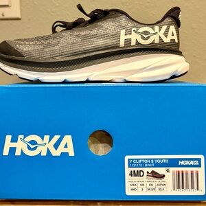 Hoka Y Clifton 9 Youth Sneakers, Big Kids Size 4MD, Blk/Wht, BNIB